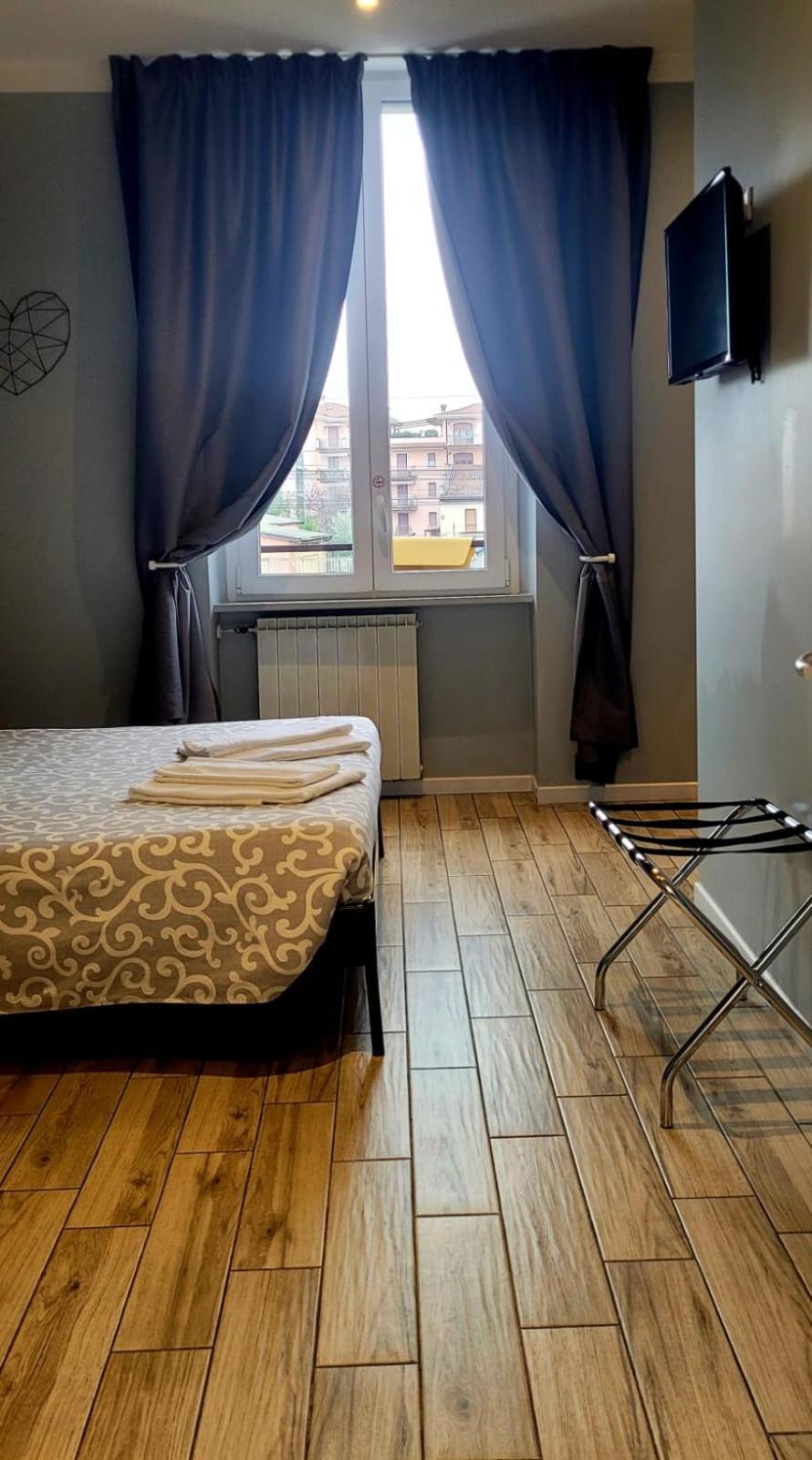 Al Binario Brescia Hotell Exteriör bild