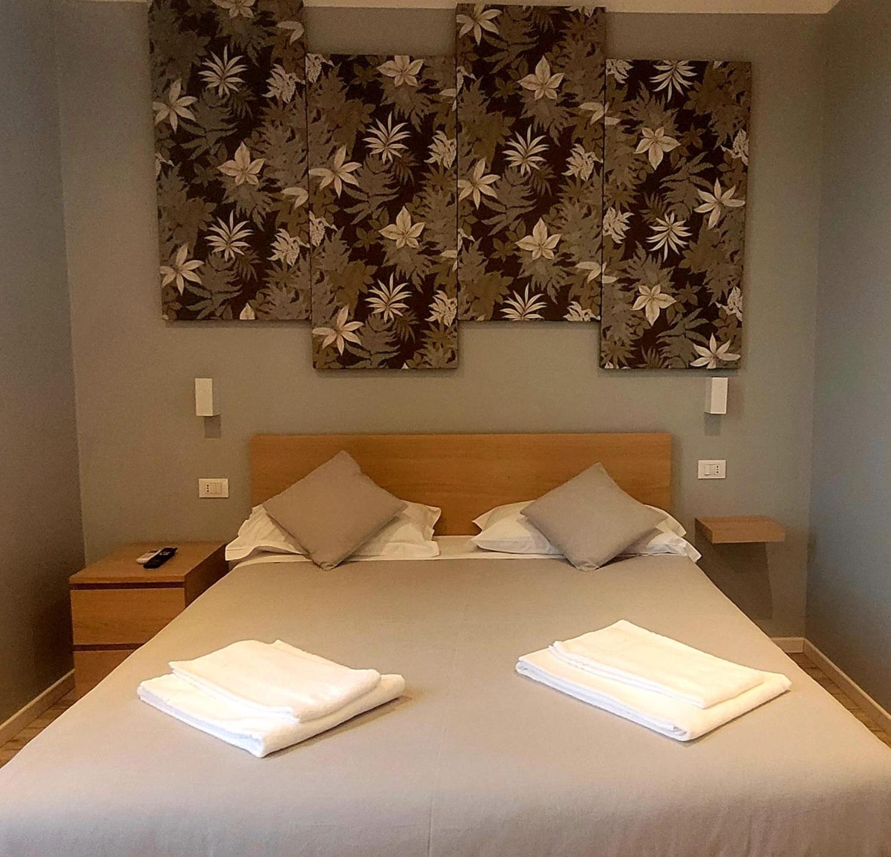 Al Binario Brescia Hotell Exteriör bild