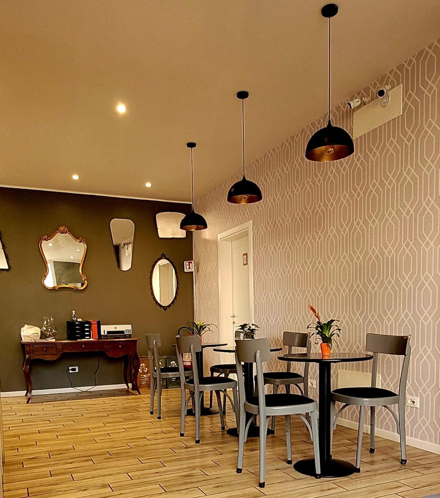 Al Binario Brescia Hotell Exteriör bild