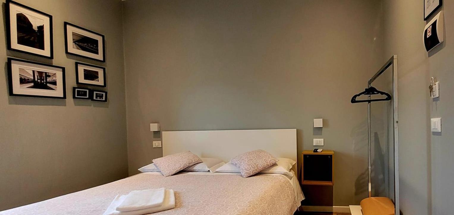 Al Binario Brescia Hotell Exteriör bild